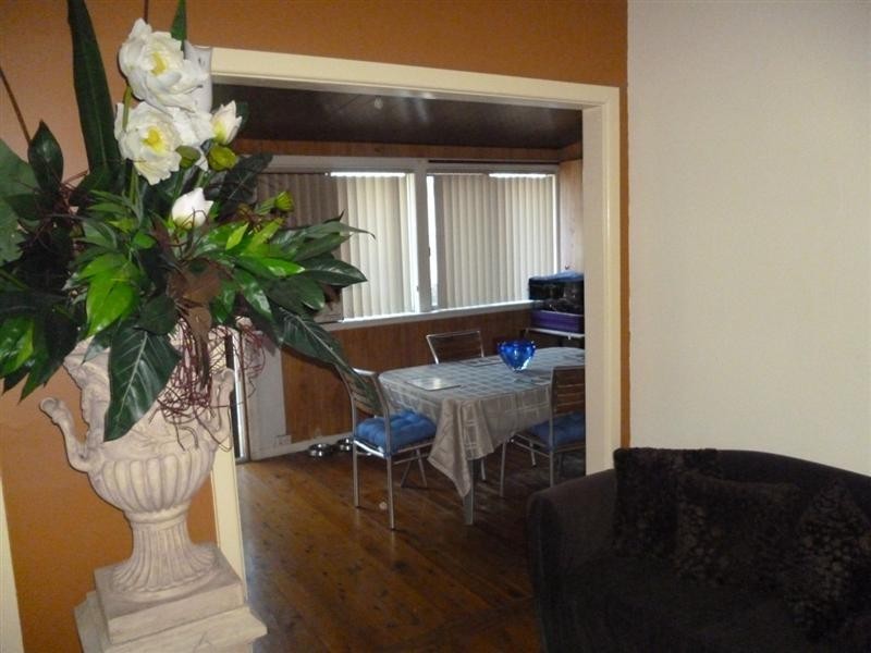 8 Brooker St, Colyton NSW 2760