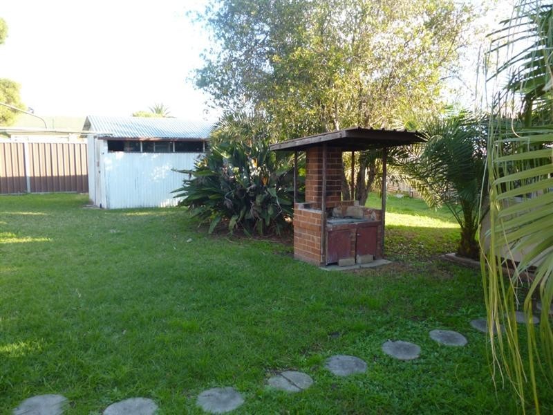 8 Brooker St, Colyton NSW 2760