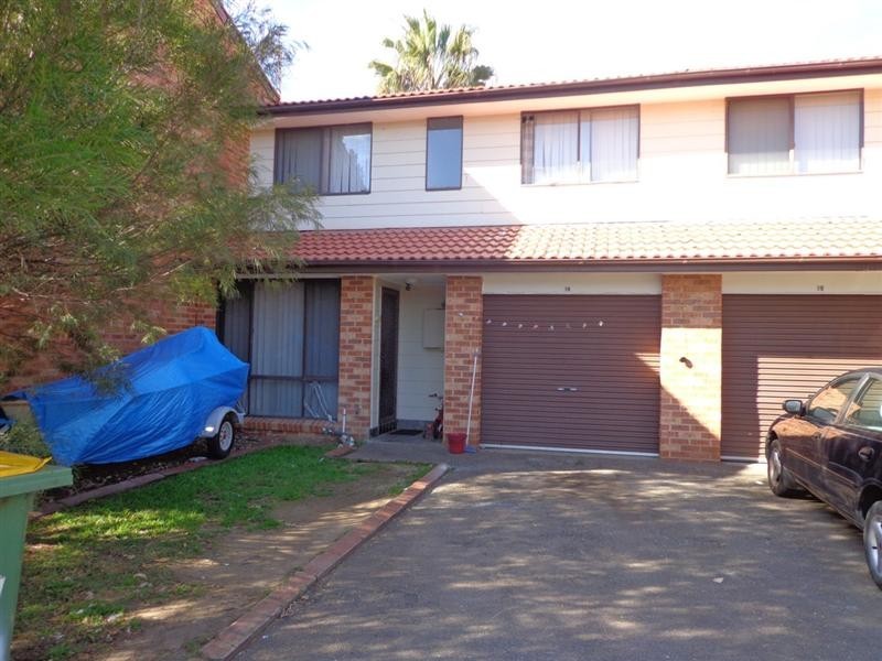 4-12 chapman st, Werrington NSW 2747