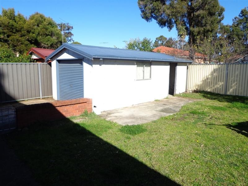 18 Pitcairn, Lethbridge Park NSW 2770