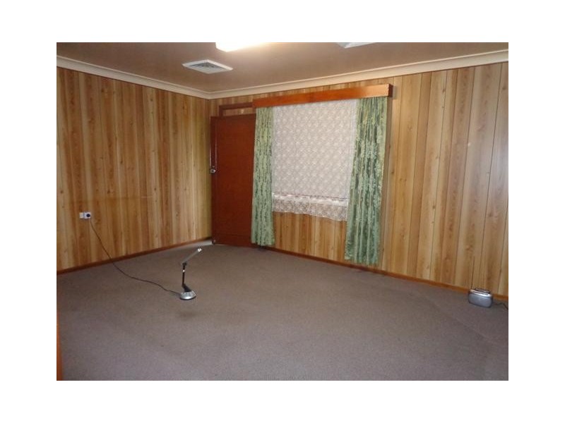 26 Nauru Cres, Lethbridge Park NSW 2770