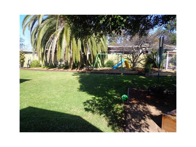 19 Dorothy Crescent, Colyton NSW 2760