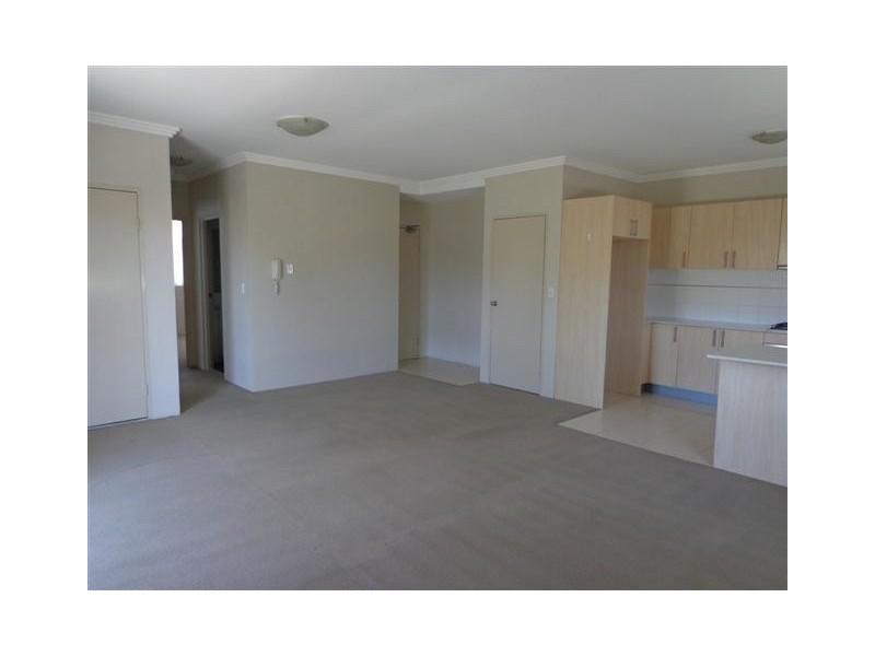 9-13 Dent St, Jamisontown NSW 2750