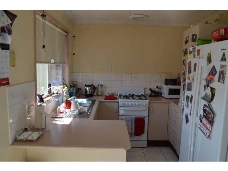 4 Dione Court, St Clair NSW 2759