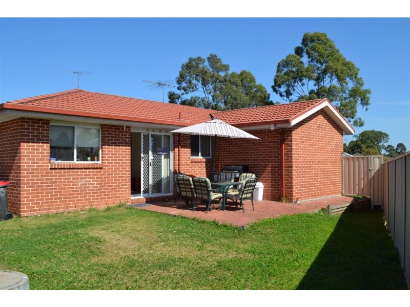 4 Dione Court, St Clair NSW 2759