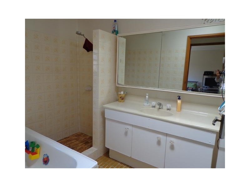 36 Adelaide St, Oxley Park NSW 2760