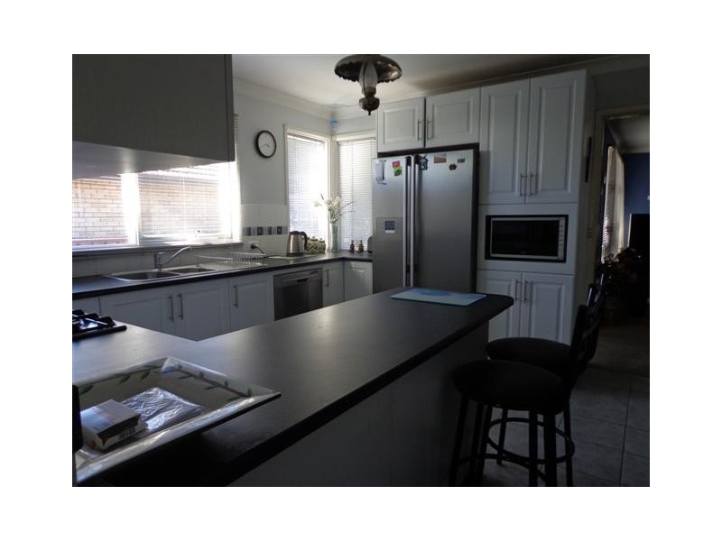 7 Turner St, Colyton NSW 2760