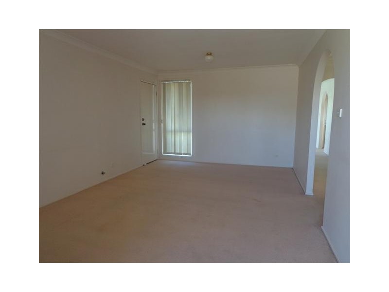 20 Kukundi Dr, Glenmore Park NSW 2745