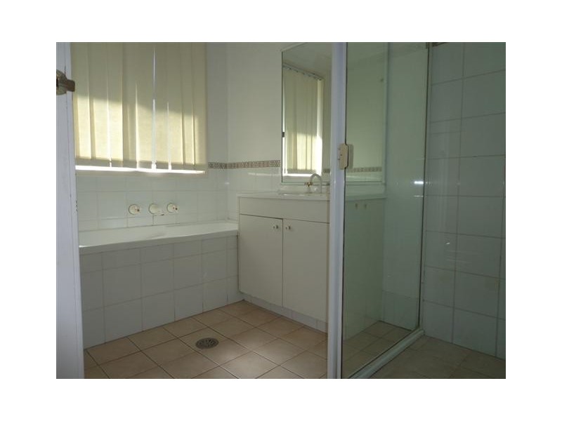 20 Kukundi Dr, Glenmore Park NSW 2745