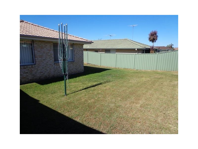 20 Kukundi Dr, Glenmore Park NSW 2745