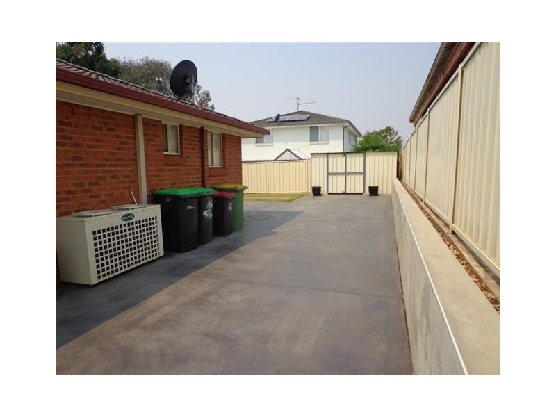 14 Yuroka St, Glenmore Park NSW 2745