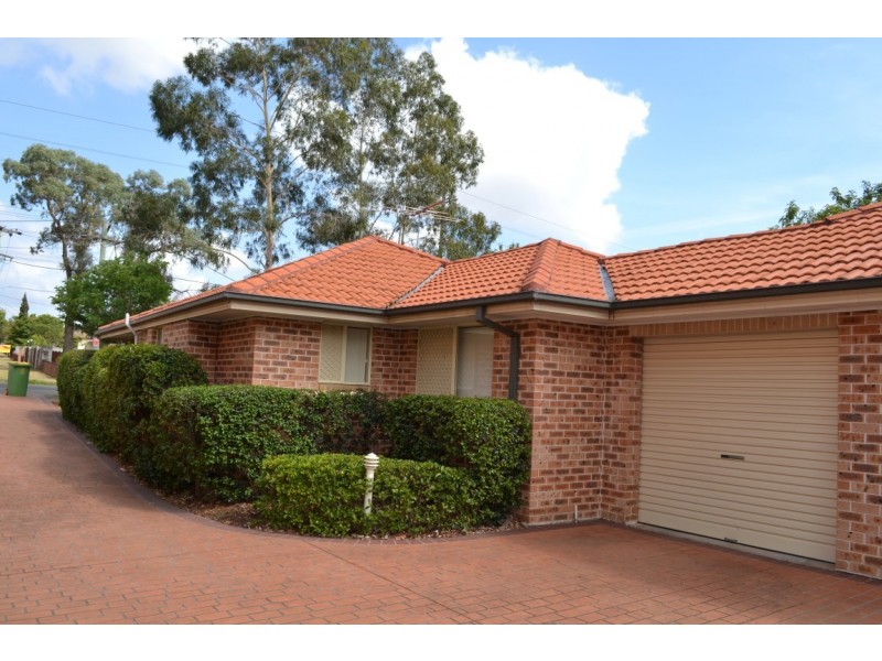 1/10 Marsden Road, Colyton NSW 2760