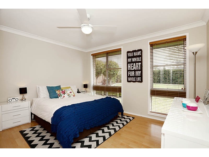 15 Lindridge Place, Colyton NSW 2760