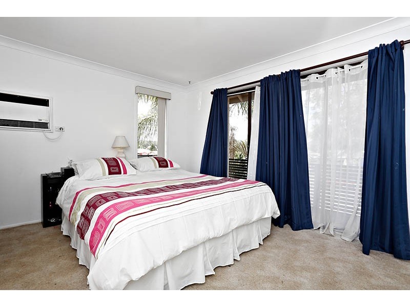 35 Blackwell Drive, St Clair NSW 2759