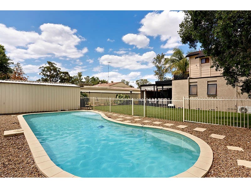 35 Blackwell Avenue, St Clair NSW 2759