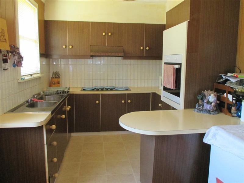 14 Waikanda St, Whalan NSW 2770