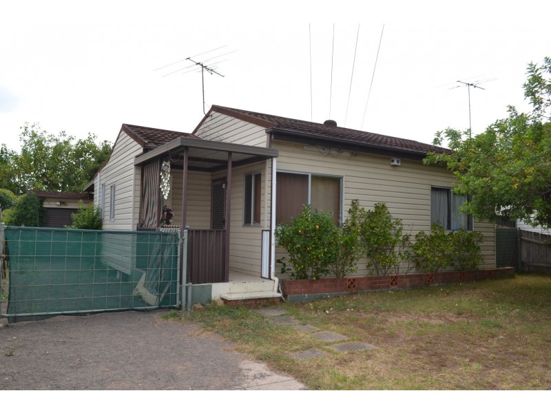 8 Nariel Street, St Marys NSW 2760