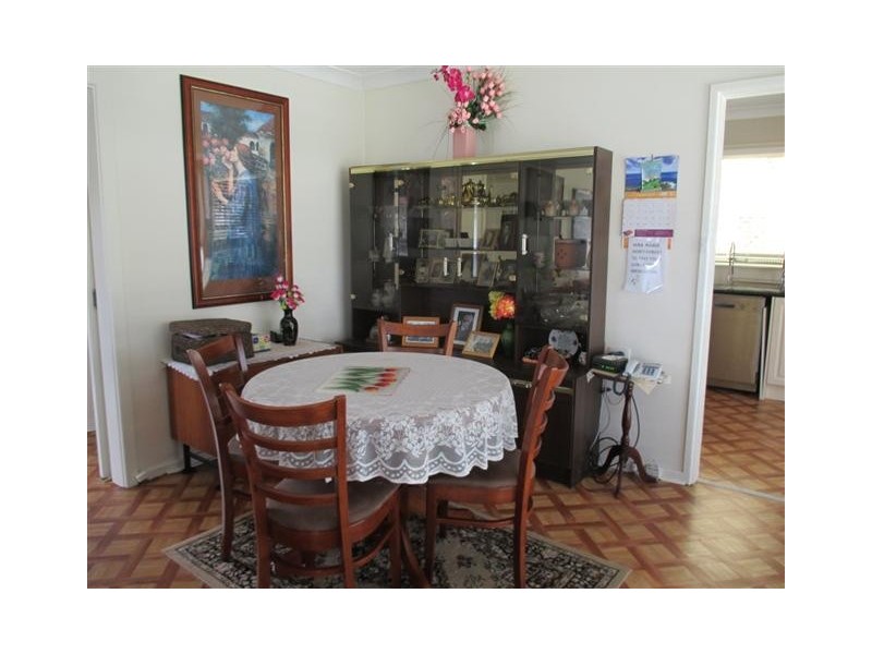 61 Marquesa Cres, Lethbridge Park NSW 2770