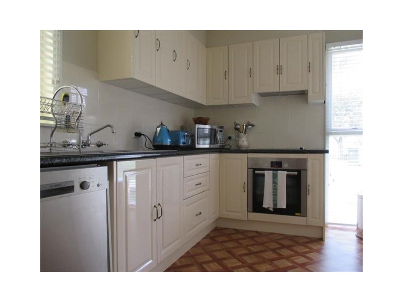 61 Marquesa Cres, Lethbridge Park NSW 2770