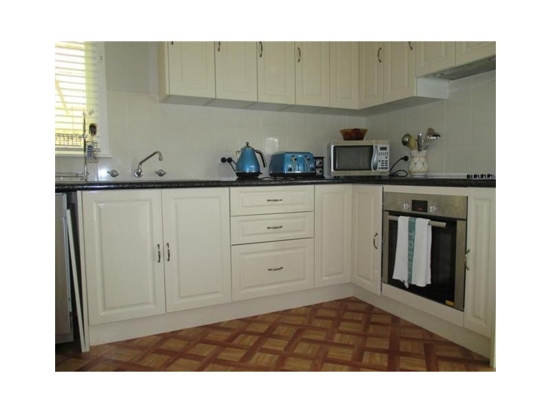 61 Marquesa Cres, Lethbridge Park NSW 2770