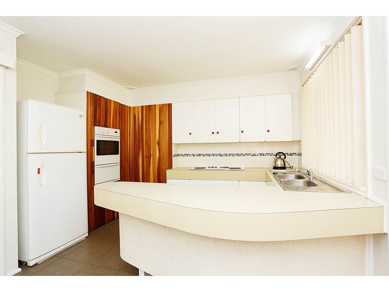 15 Barker Street, Cambridge Park NSW 2747