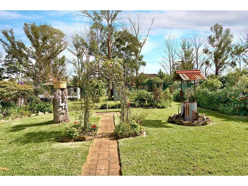 15 Barker Street, Cambridge Park NSW 2747
