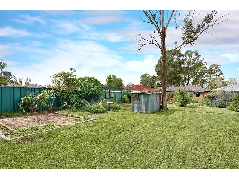 15 Barker Street, Cambridge Park NSW 2747