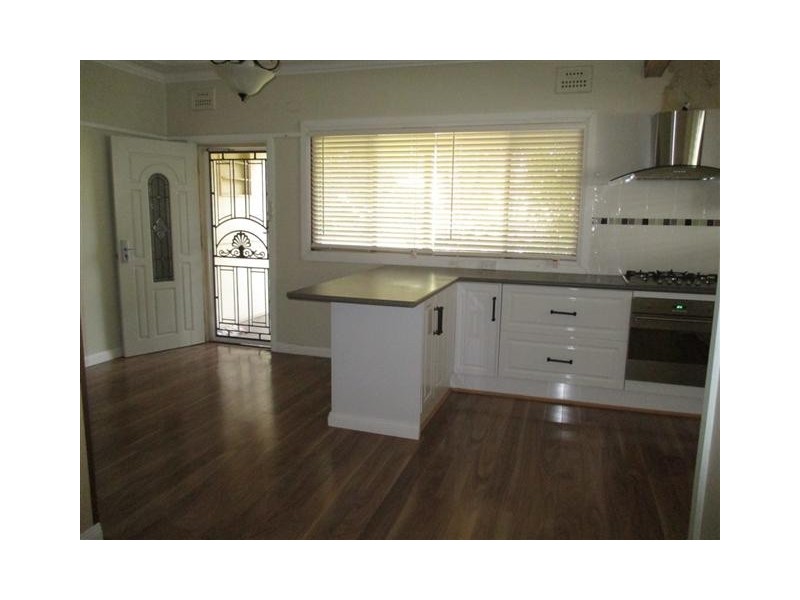 33 Canberra St, Oxley Park NSW 2760