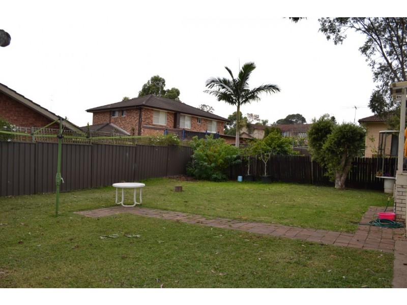 14 Explorers Way, St Clair NSW 2759