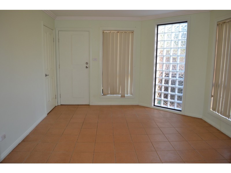 1/28 Noumea St, Lethbridge Park NSW 2770