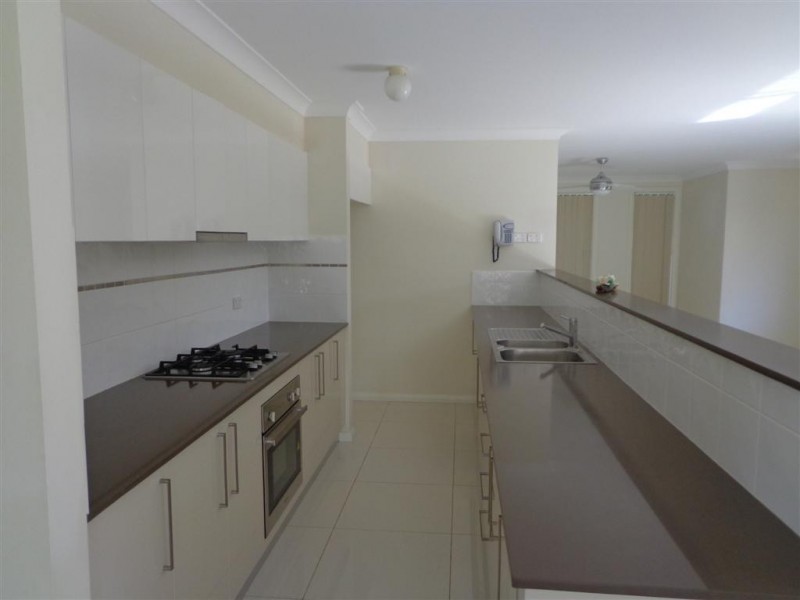 1 Dahlia, Claremont Meadows NSW 2747