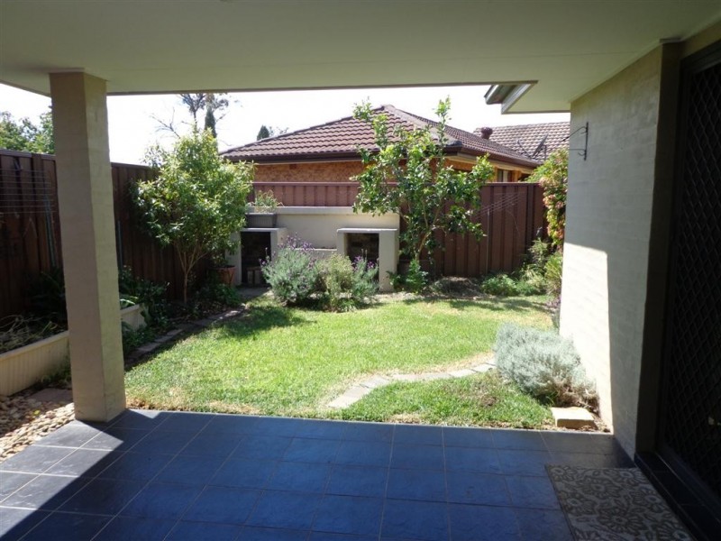 1 Dahlia, Claremont Meadows NSW 2747