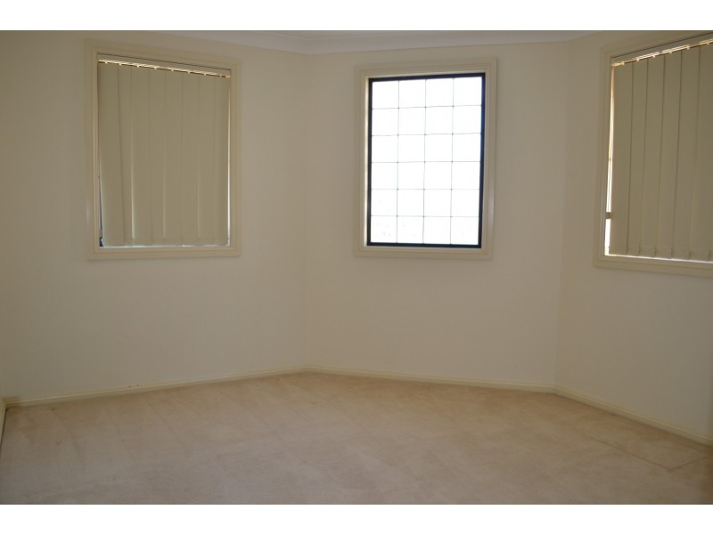 1/28 Noumea Street, Lethbridge Park NSW 2770