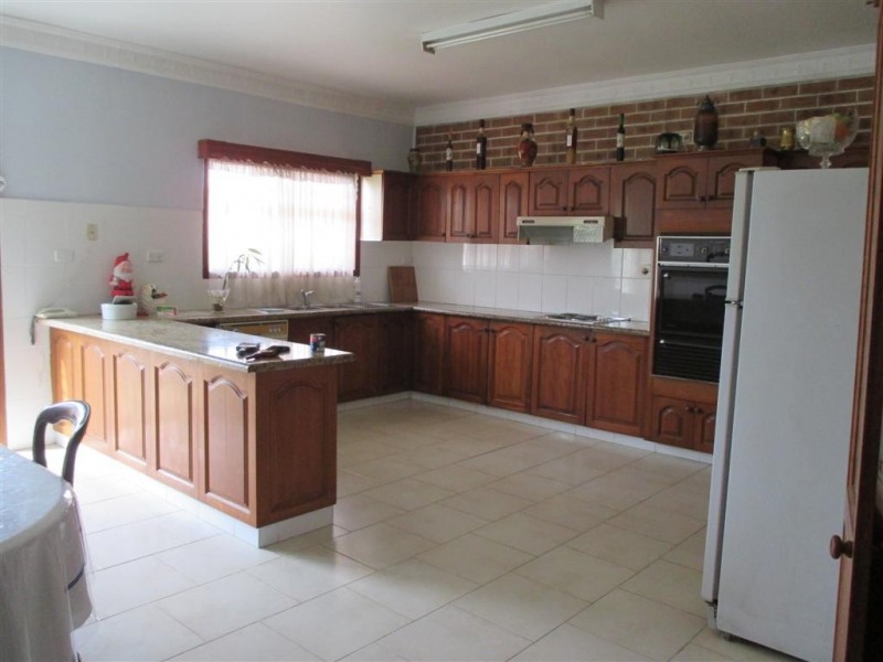 73 Brisbane, Oxley Park NSW 2760