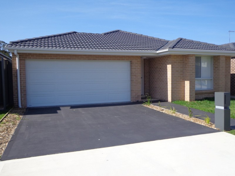 10 Daylesford Close, Ropes Crossing NSW 2760