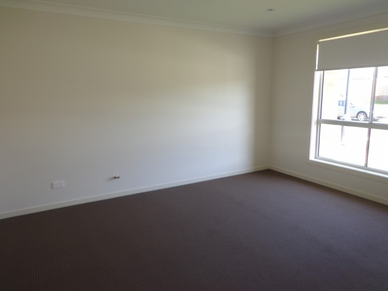 10 Daylesford Close, Ropes Crossing NSW 2760