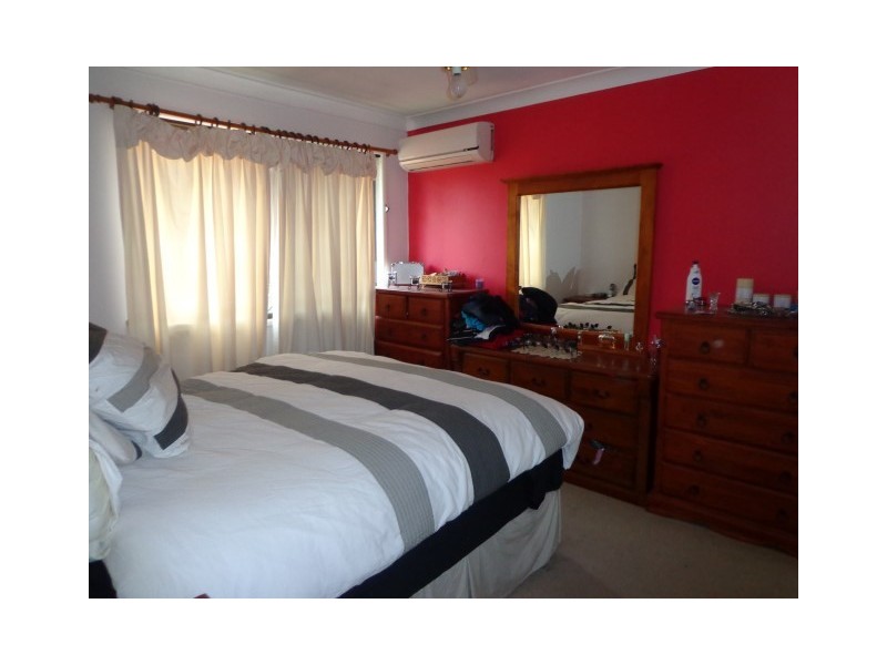 4 Buckland Road, St Clair NSW 2759