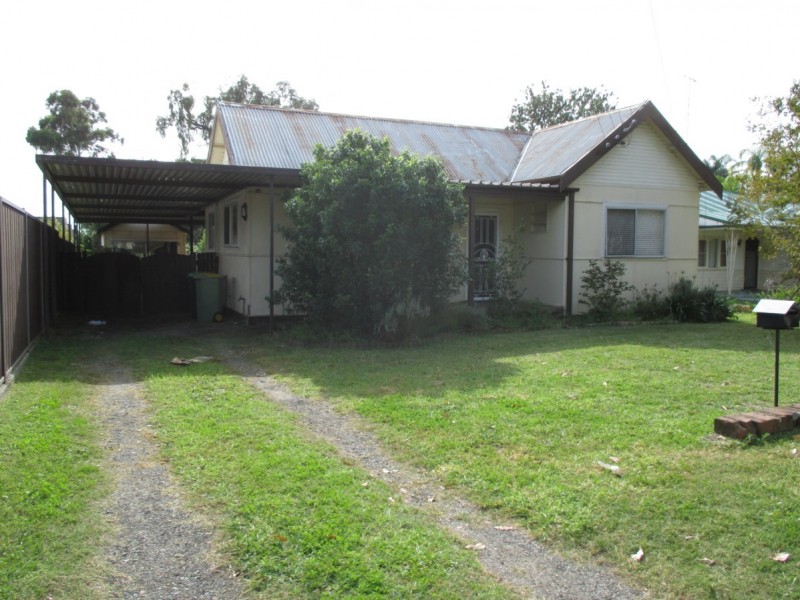 33 Canberra Street, Oxley Park NSW 2760