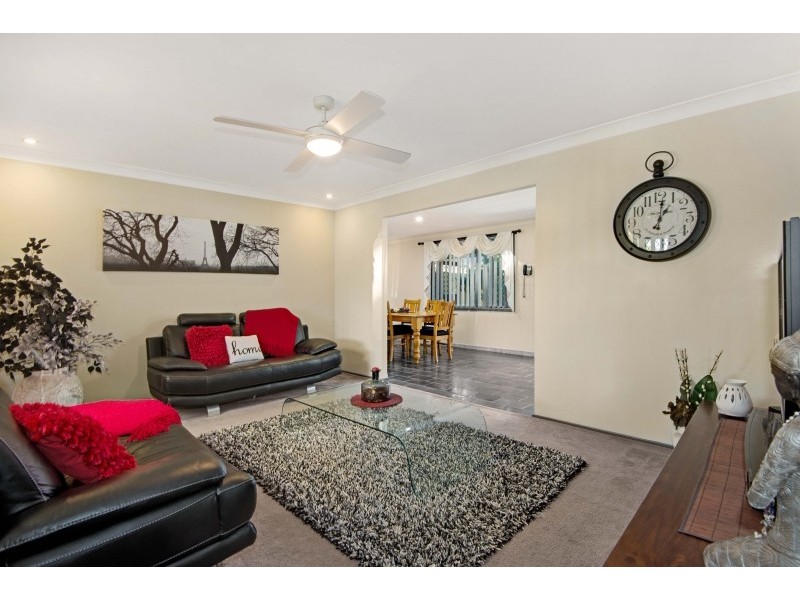 14 Lindridge Place, Colyton NSW 2760