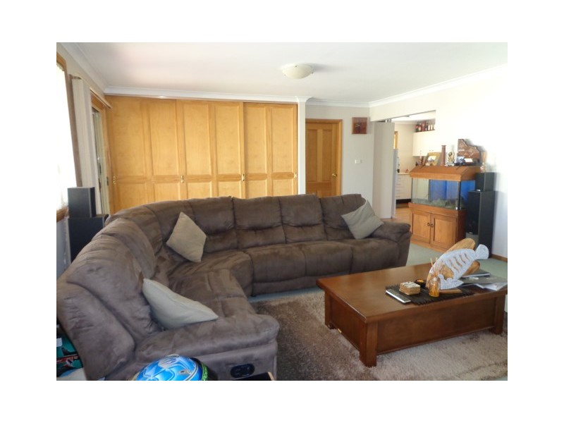 33 Barr St, Colyton NSW 2760