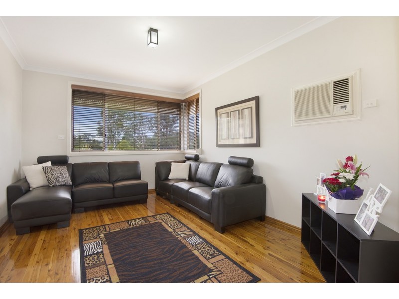 15 Melbourne Street, Oxley Park NSW 2760