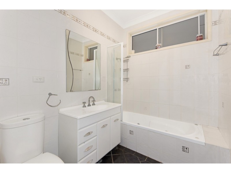 15 Melbourne Street, Oxley Park NSW 2760