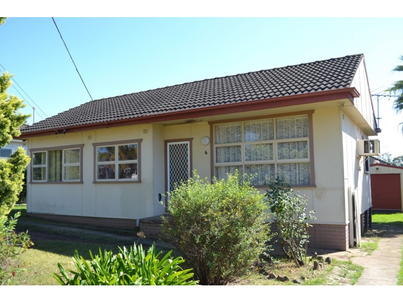 16 Malouf Street, Colyton NSW 2760