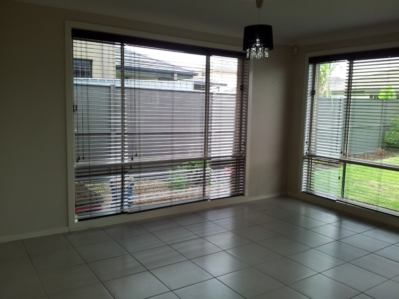 8 Dunlop Avenue, Ropes Crossing NSW 2760