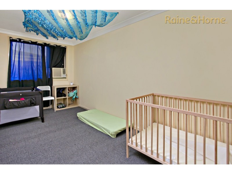 37 Dan Crescent, Colyton NSW 2760