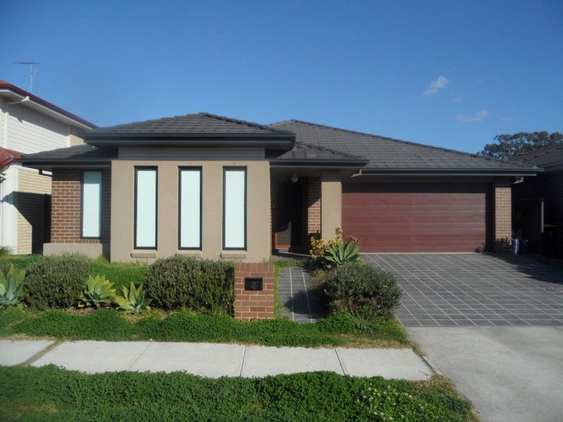 4 Corrigan Street, Ropes Crossing NSW 2760