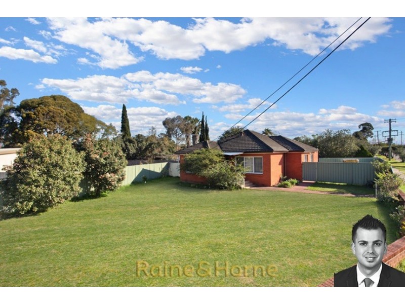 11 Hobart Street, Oxley Park NSW 2760