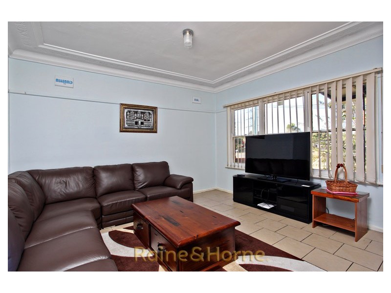 11 Hobart Street, Oxley Park NSW 2760