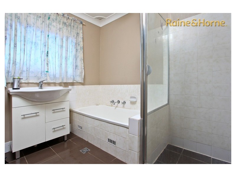 9 Lockyer avenue, Werrington County NSW 2747