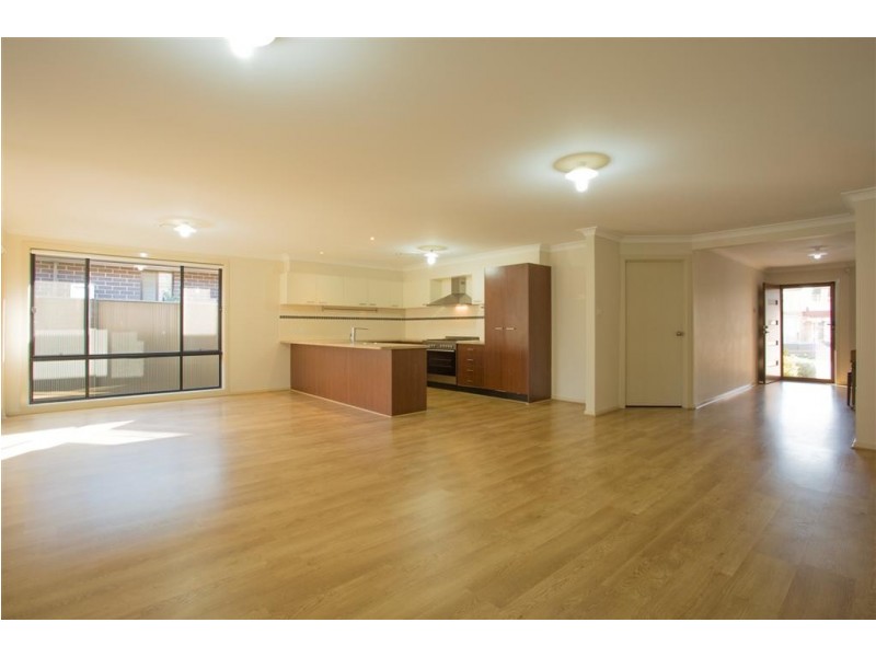 4 Corrigan Street, Ropes Crossing NSW 2760